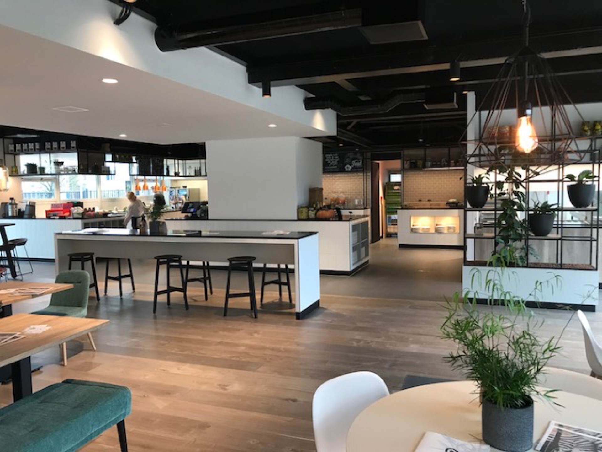 Detail renovatie utiliteitsgebouw